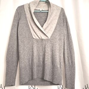 EUC Banana Republic luxury cashmere blend gray size Medium